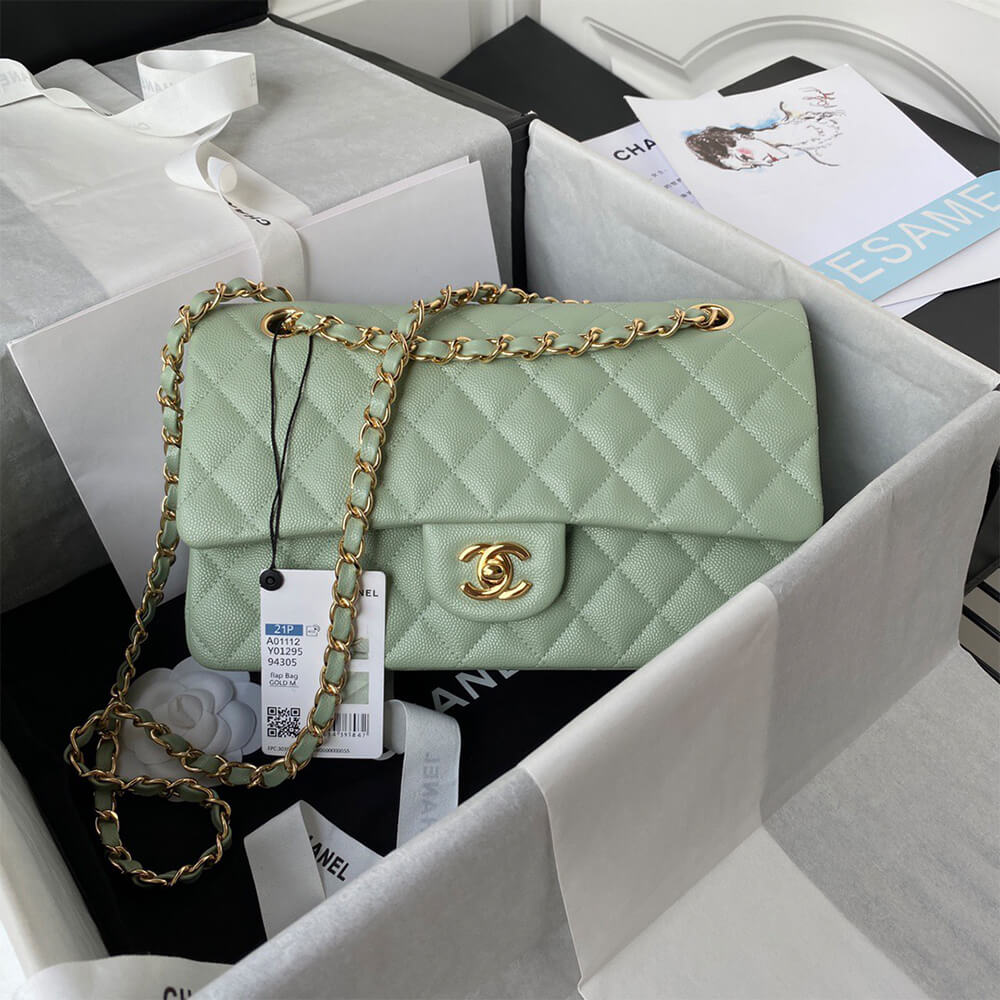 CHANEL Classic Flap Medium Gold hardware