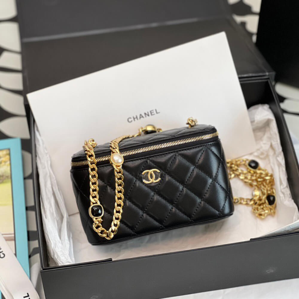 Chanel VANITY WITH CHAIN