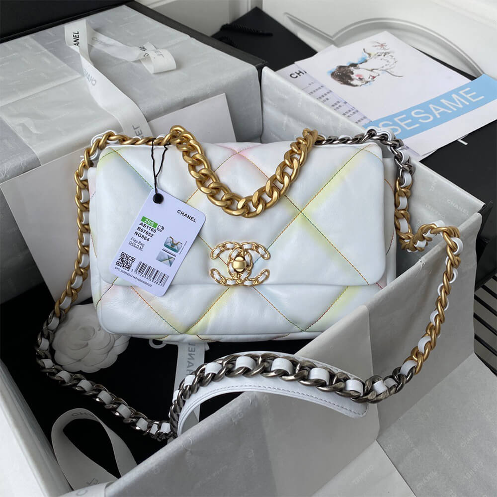 CHANEL 19 HANDBAG