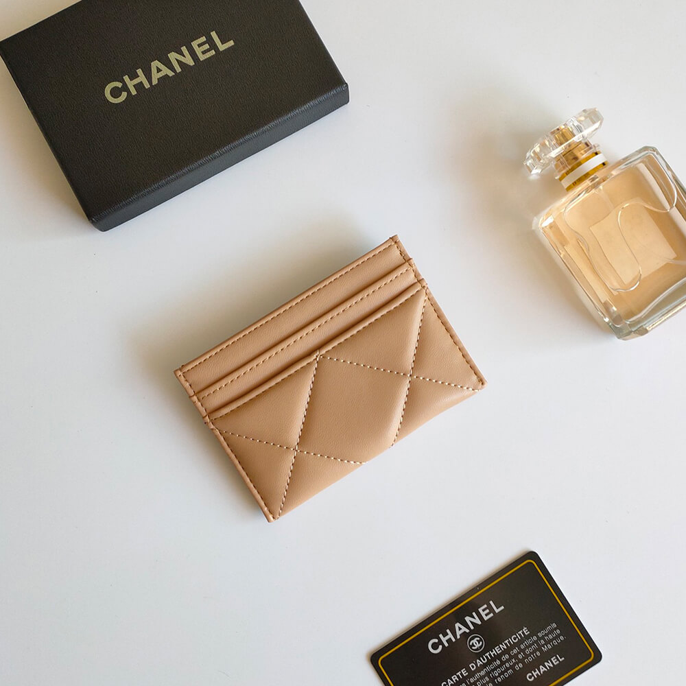 Chanel 19 CARD HOLDER