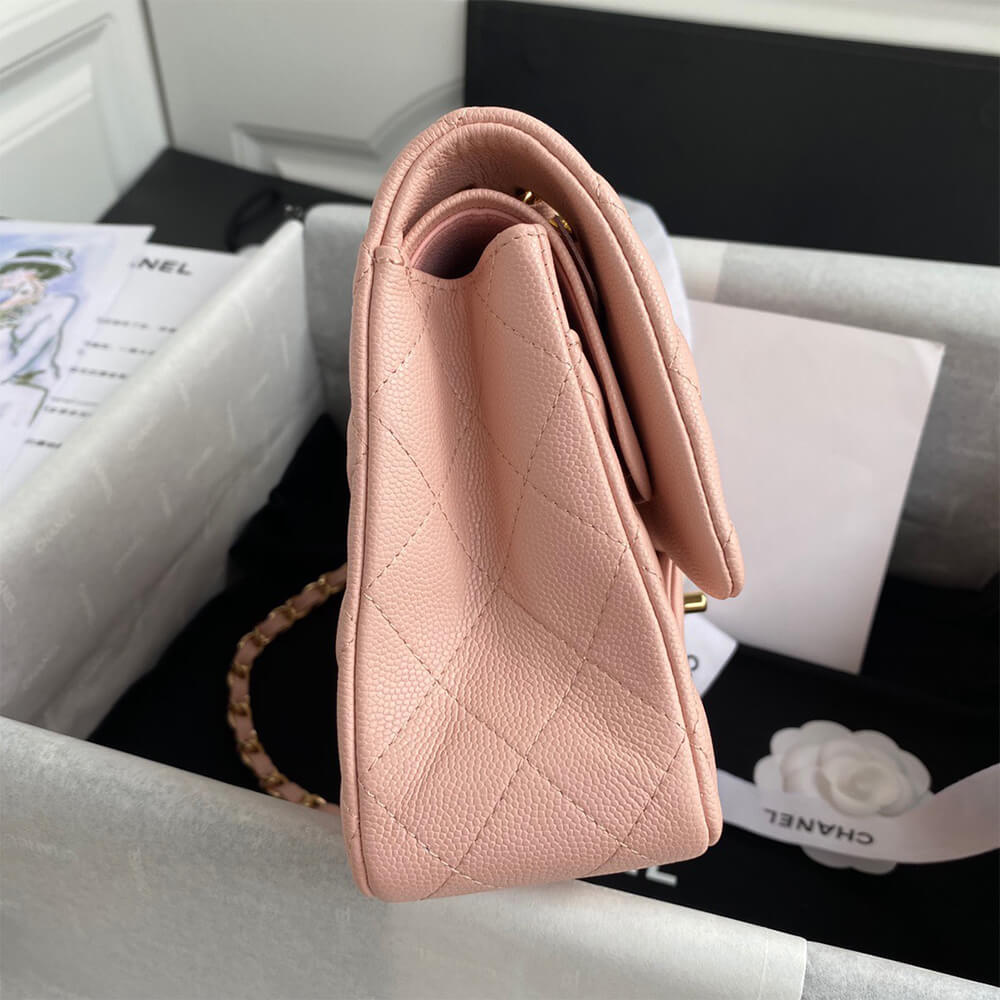 CHANEL Classic Flap Medium