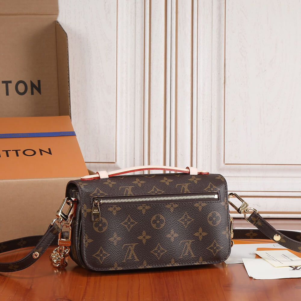 LV POCHETTE METIS EAST WEST