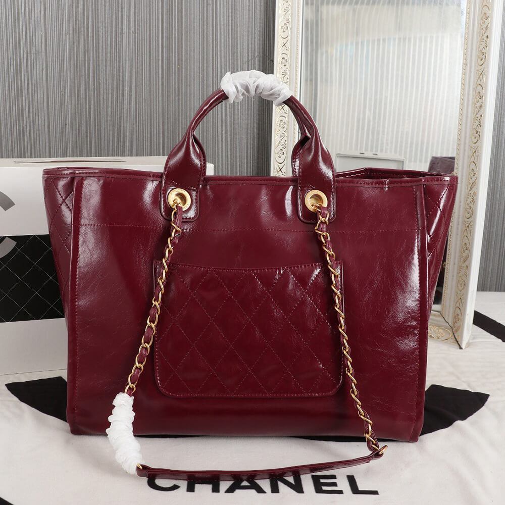 CHANEL LARGE DEAUVILLE TOTE
