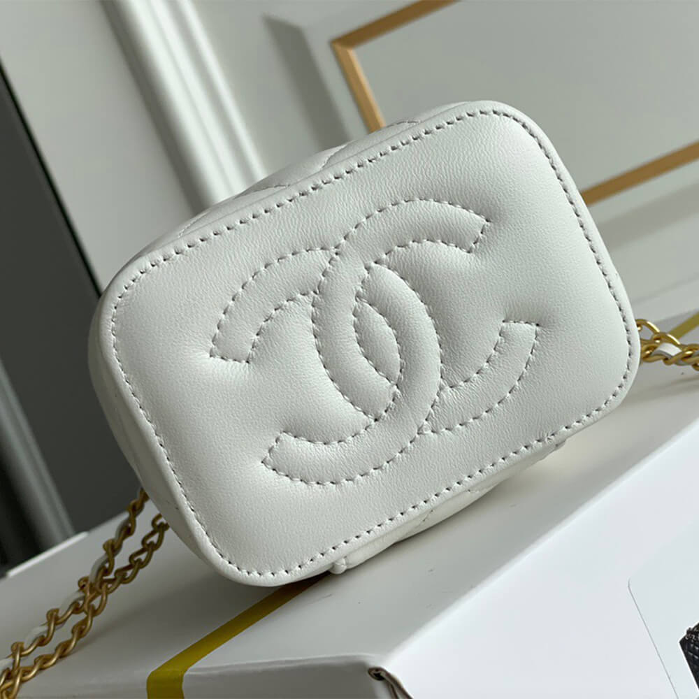 Chanel SMALL VANITY WITH CHAIN