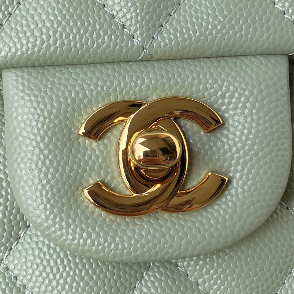 CHANEL Classic Flap Medium Gold hardware