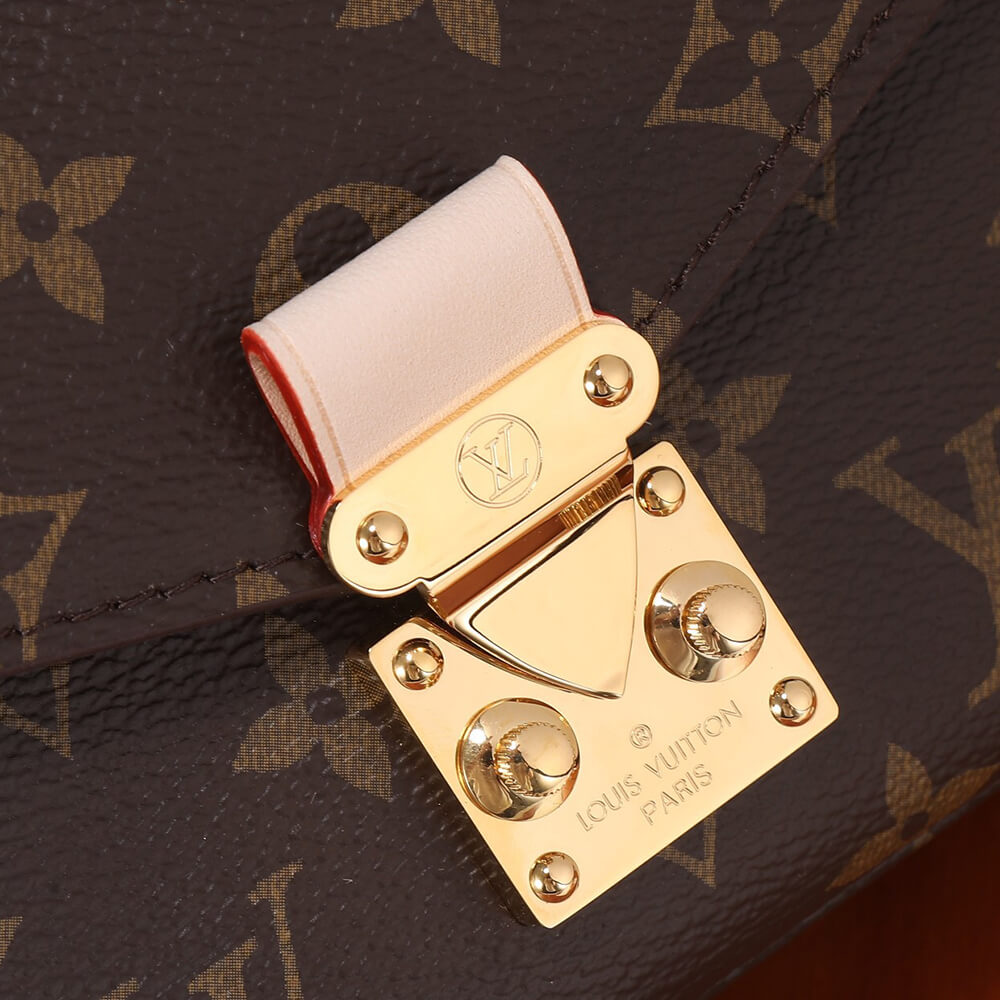 LV POCHETTE METIS EAST WEST