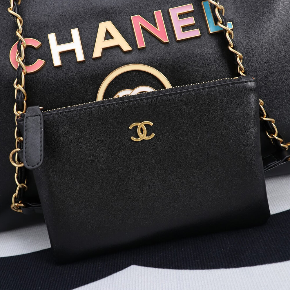 CHANEL LARGE DEAUVILLE TOTE
