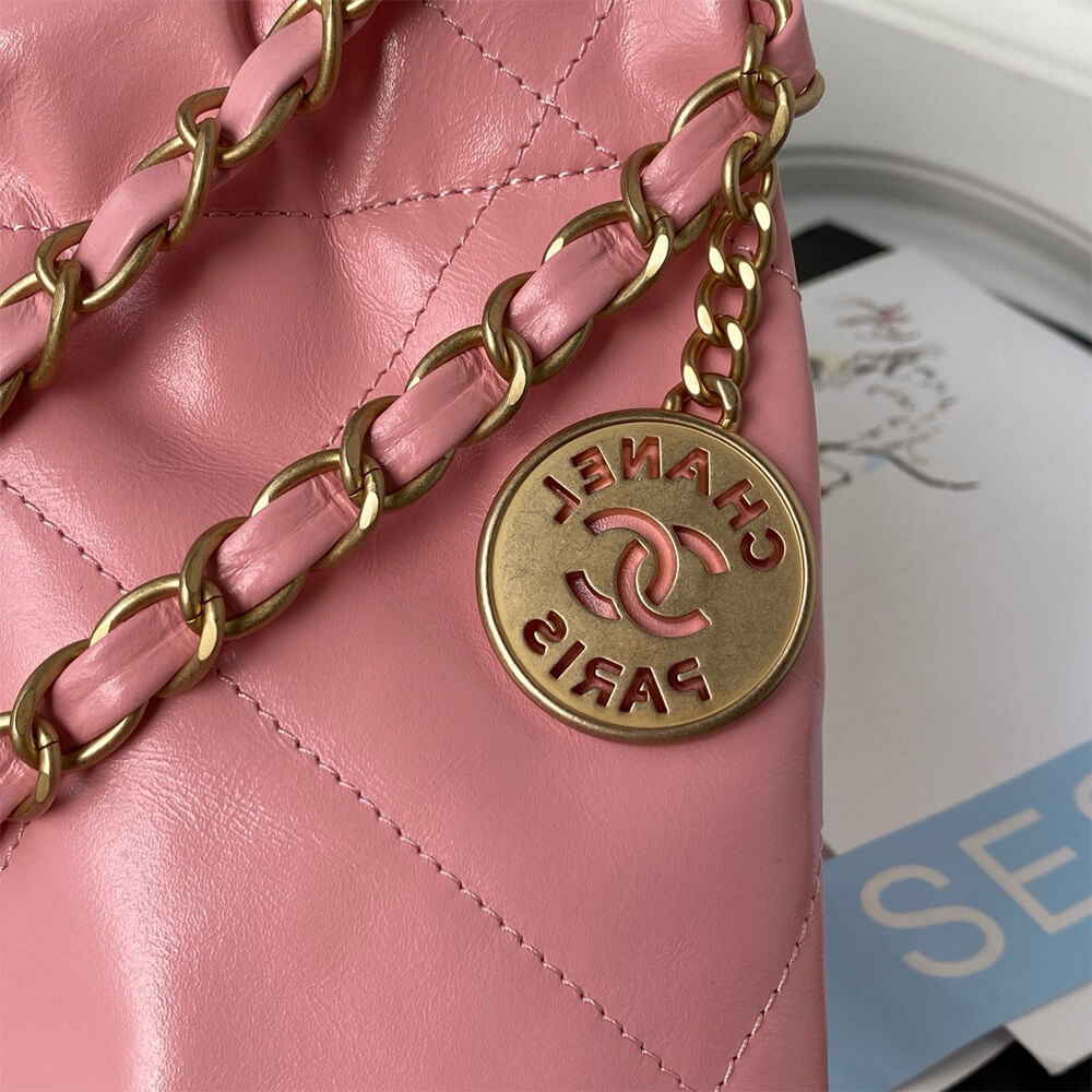 CHANEL 22 SMALL HANDBAG
