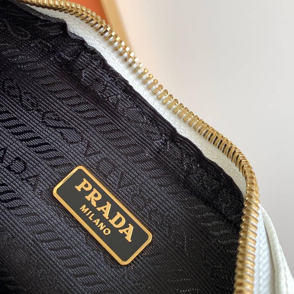 Prada Re-Edition 2005 Saffiano leather bag