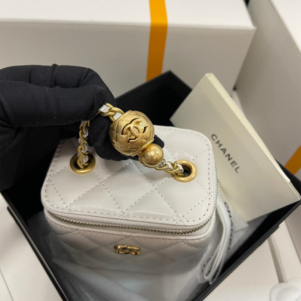 Chanel SMALL VANITY WITH CHAIN