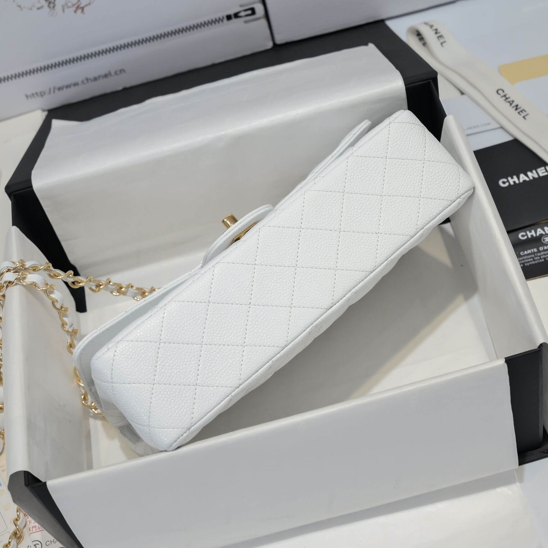 SMALL CLASSIC HANDBAG