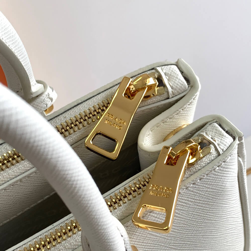 Medium Prada Galleria Saffiano leather bag