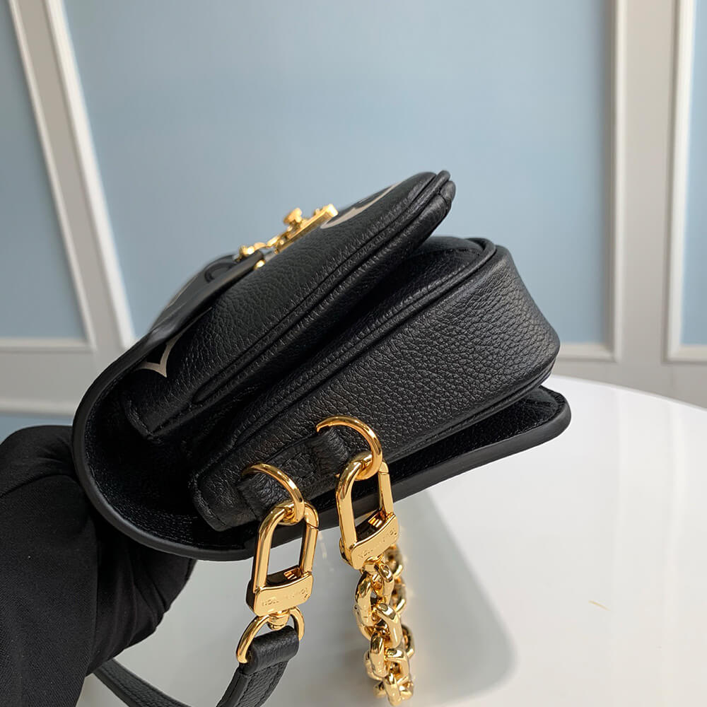 LV Pochette Métis East West