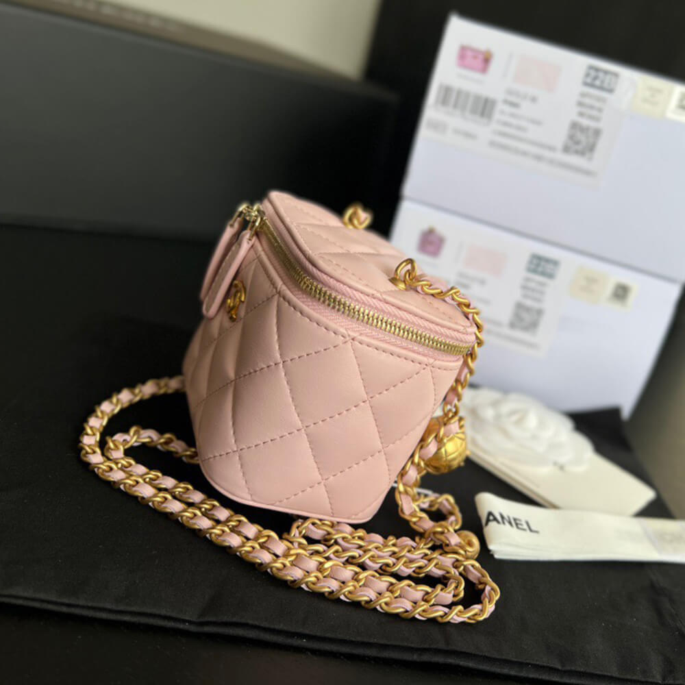 CHANEL Quilted Pearl Crush Mini Vanity Case