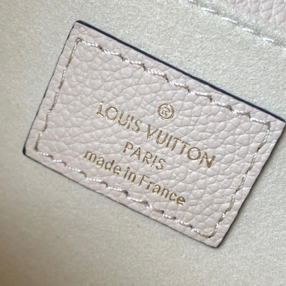 LV Pochette Metis East West