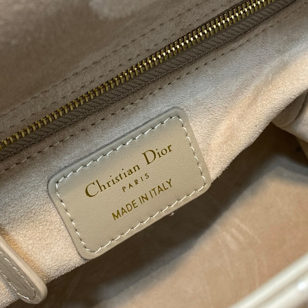 Medium Lady Dior Bag(HIGH-END GRADE)
