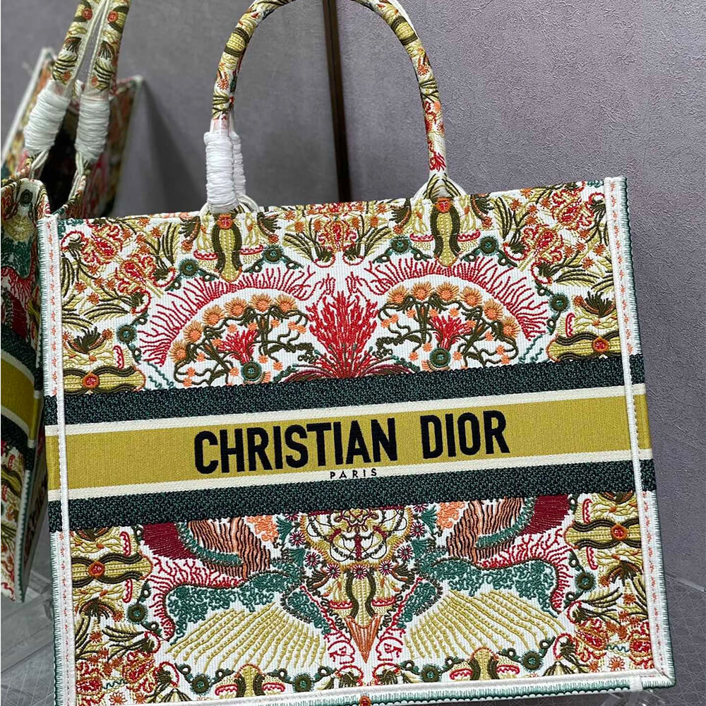 large D*or book tote