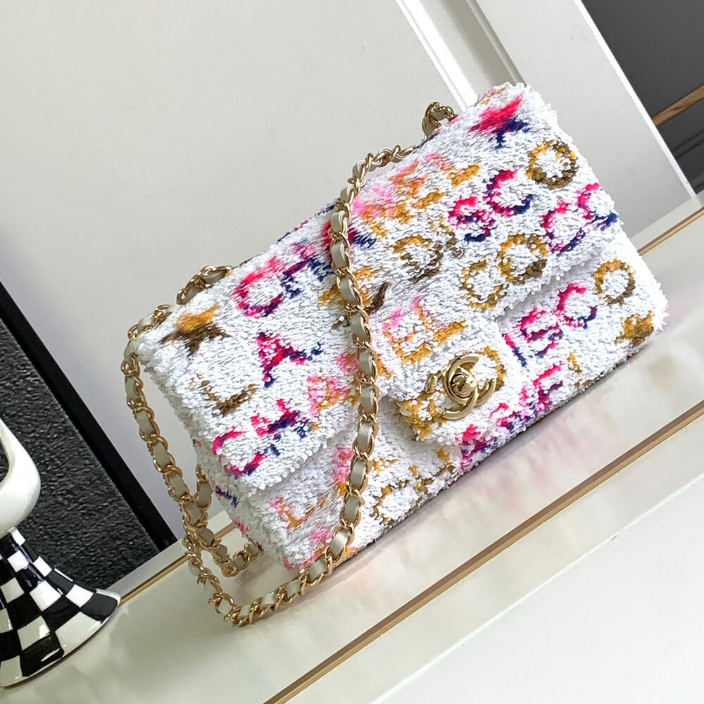 CHANEL SMALL FLAP BAG