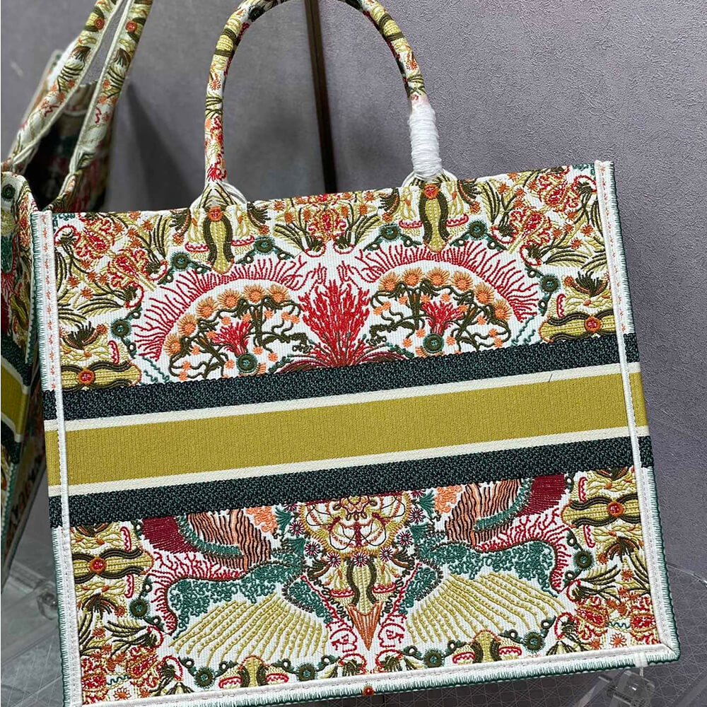 large D*or book tote