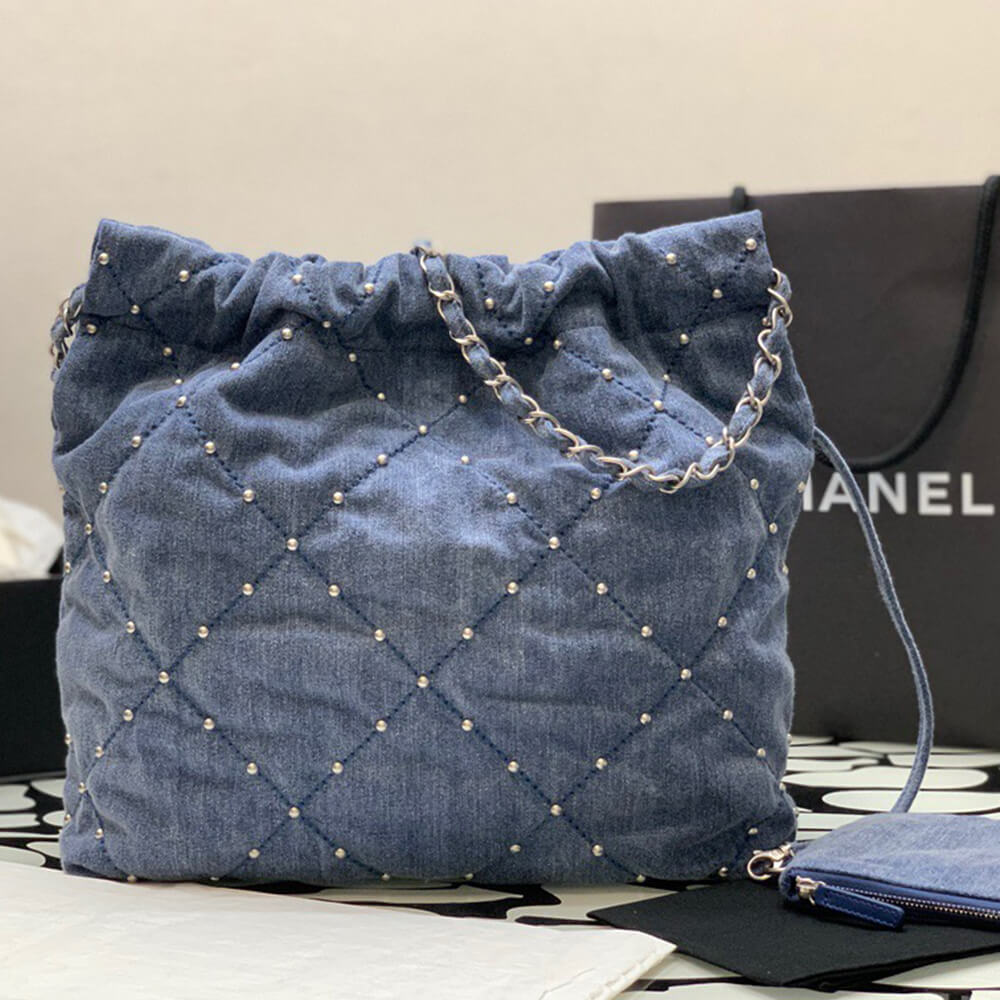CHANEL 22 SMALL HANDBAG
