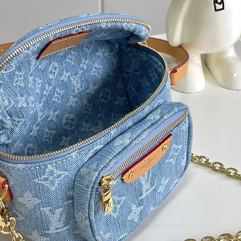LOEWE Small Hammock bag in classic calfskin