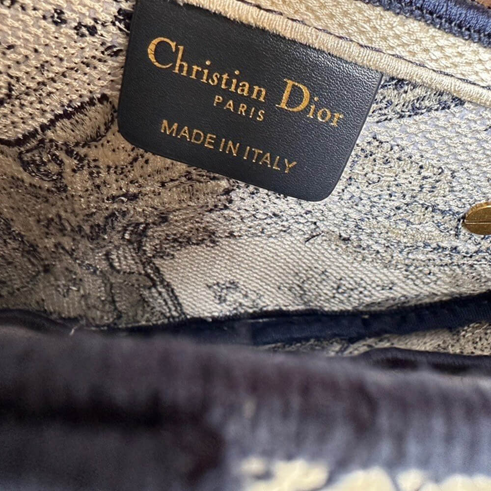 D*or saddle bag
