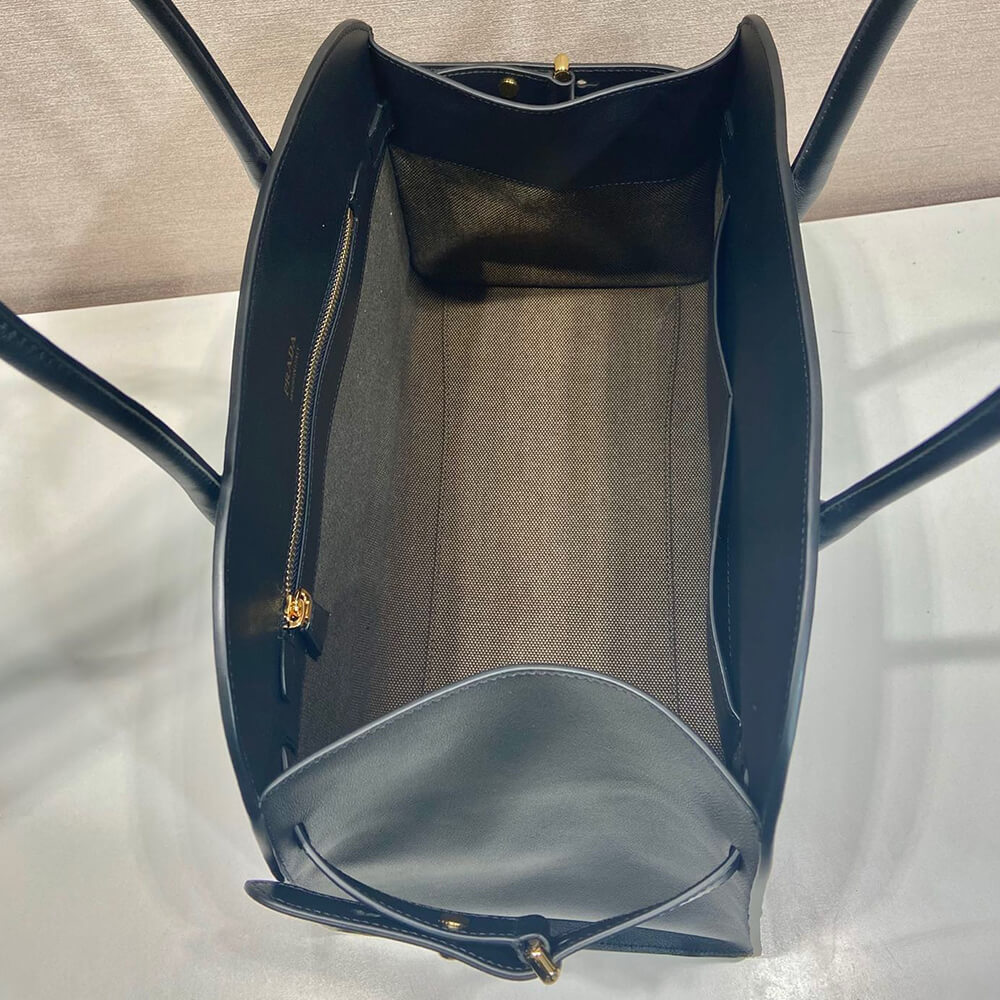Prada Large leather tote bag(high-end grade)