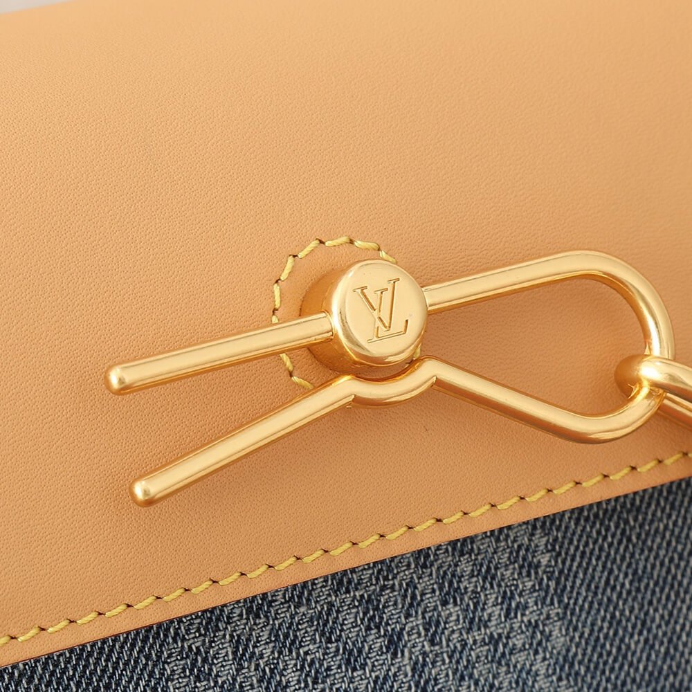 G*u*i diana medium shoulder bag