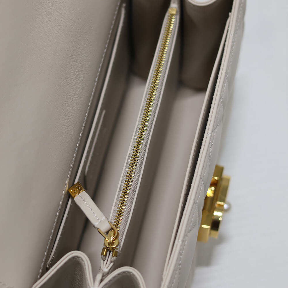 medium D*or ange bag