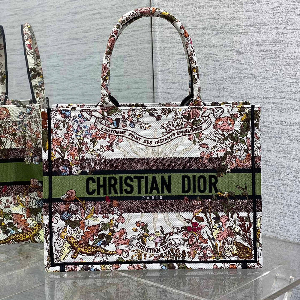 medium D*or book tote