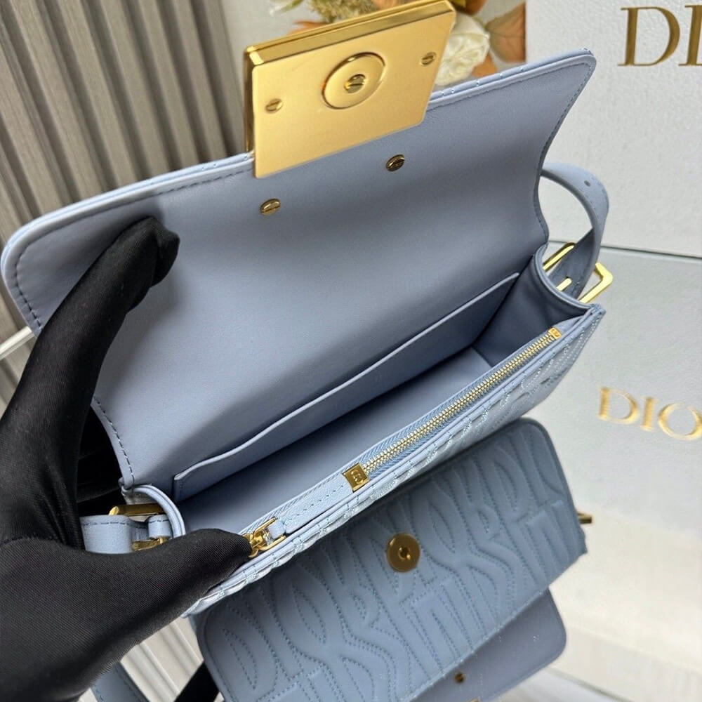 miss D*or flap bag