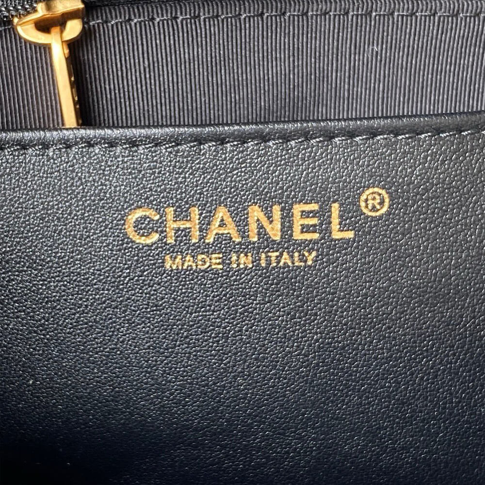 CHANEL MINI FLAP