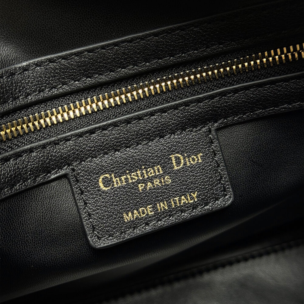 Dior Groove 25 Bag(high-end grade)