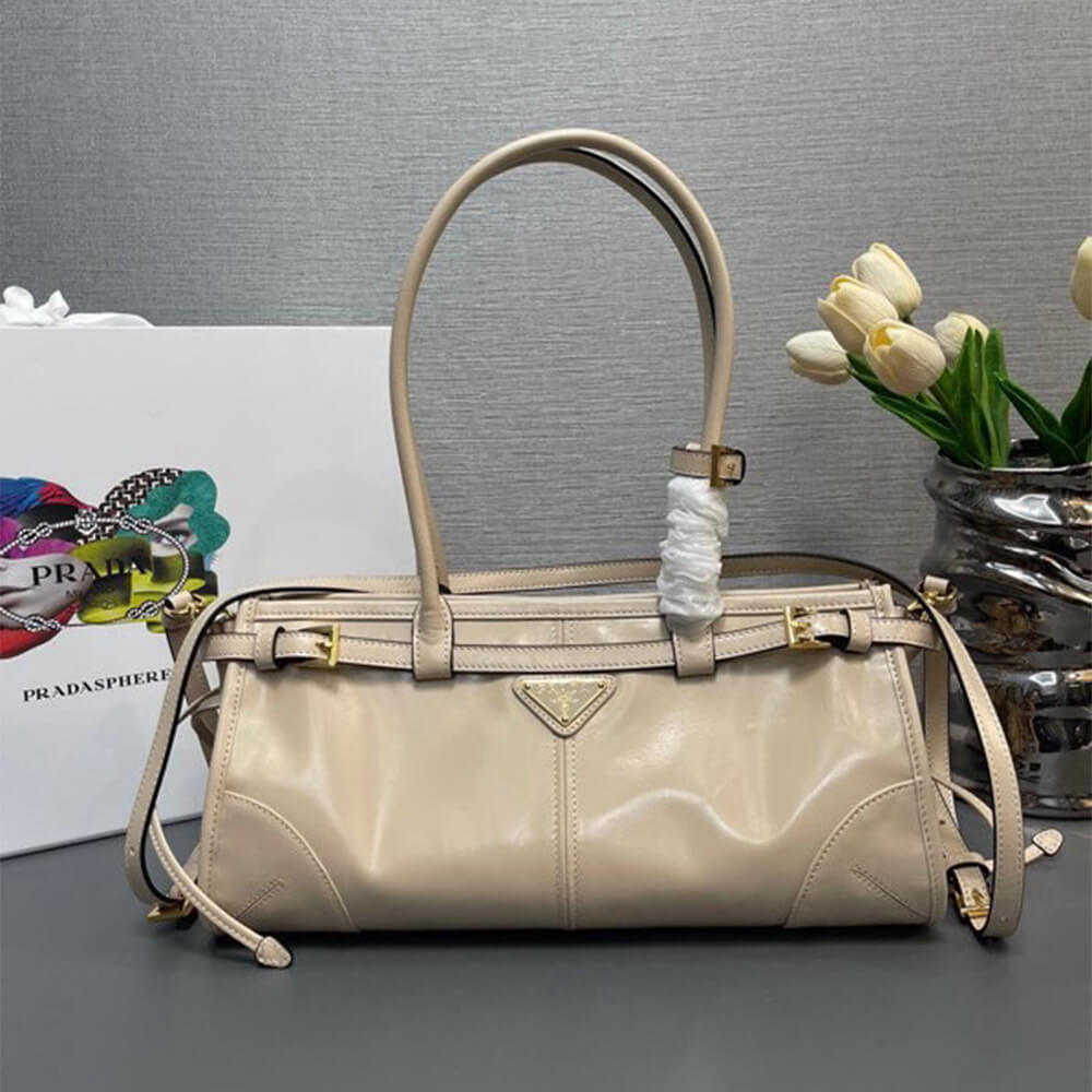 Prada Medium leather handbag(high-end grade)