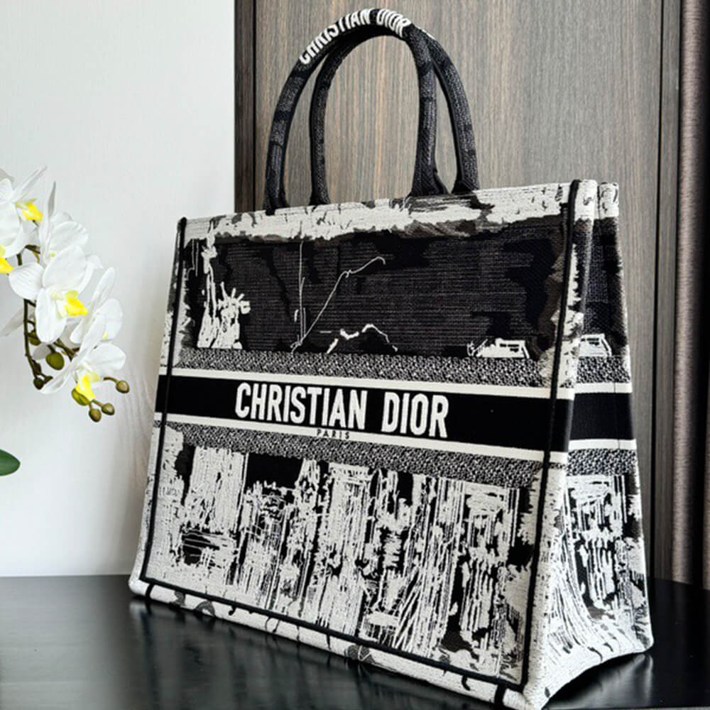 Medium Dior Book Tote