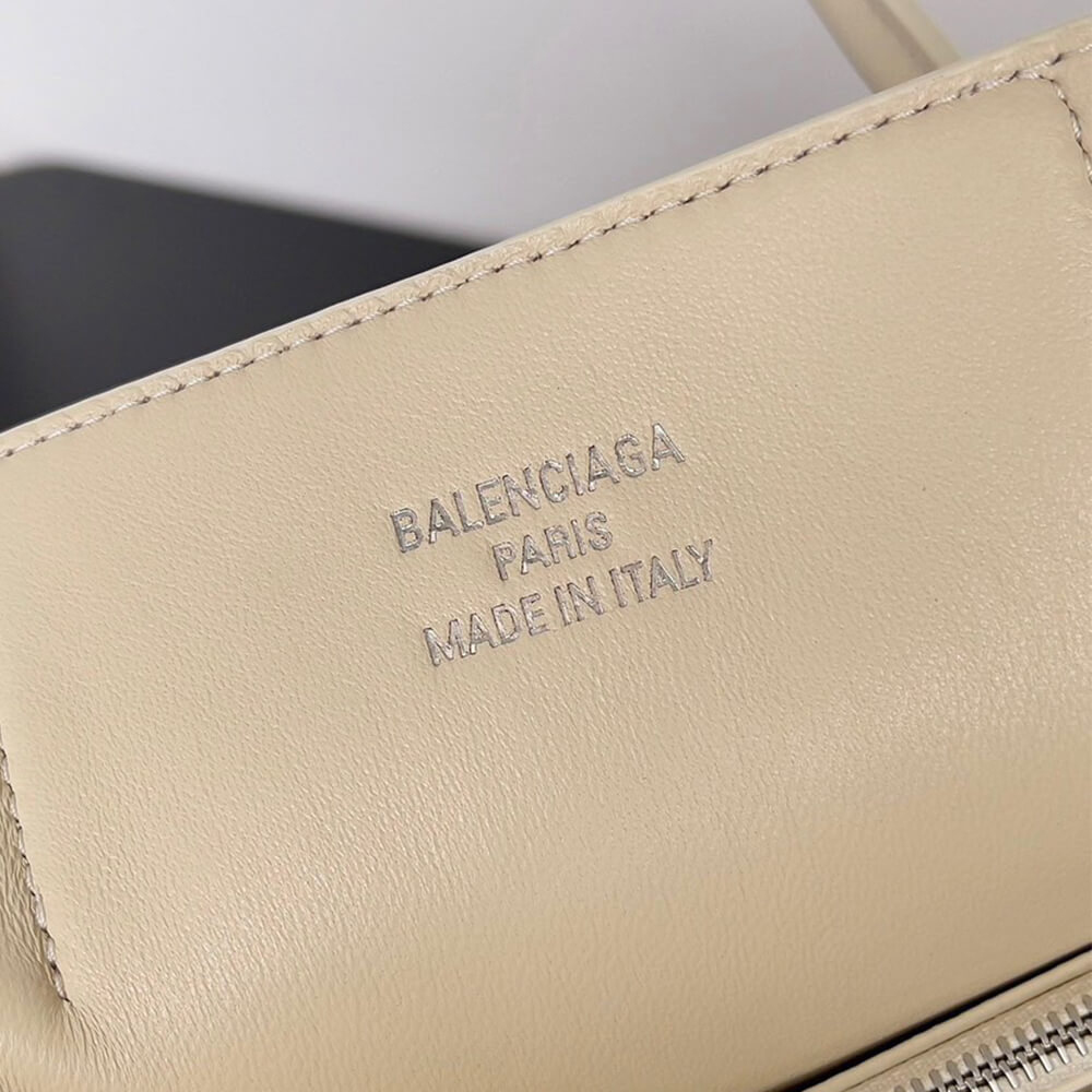 BALENCIAGA Bel Air Medium Carry All Bag(HIGH-END GRADE)