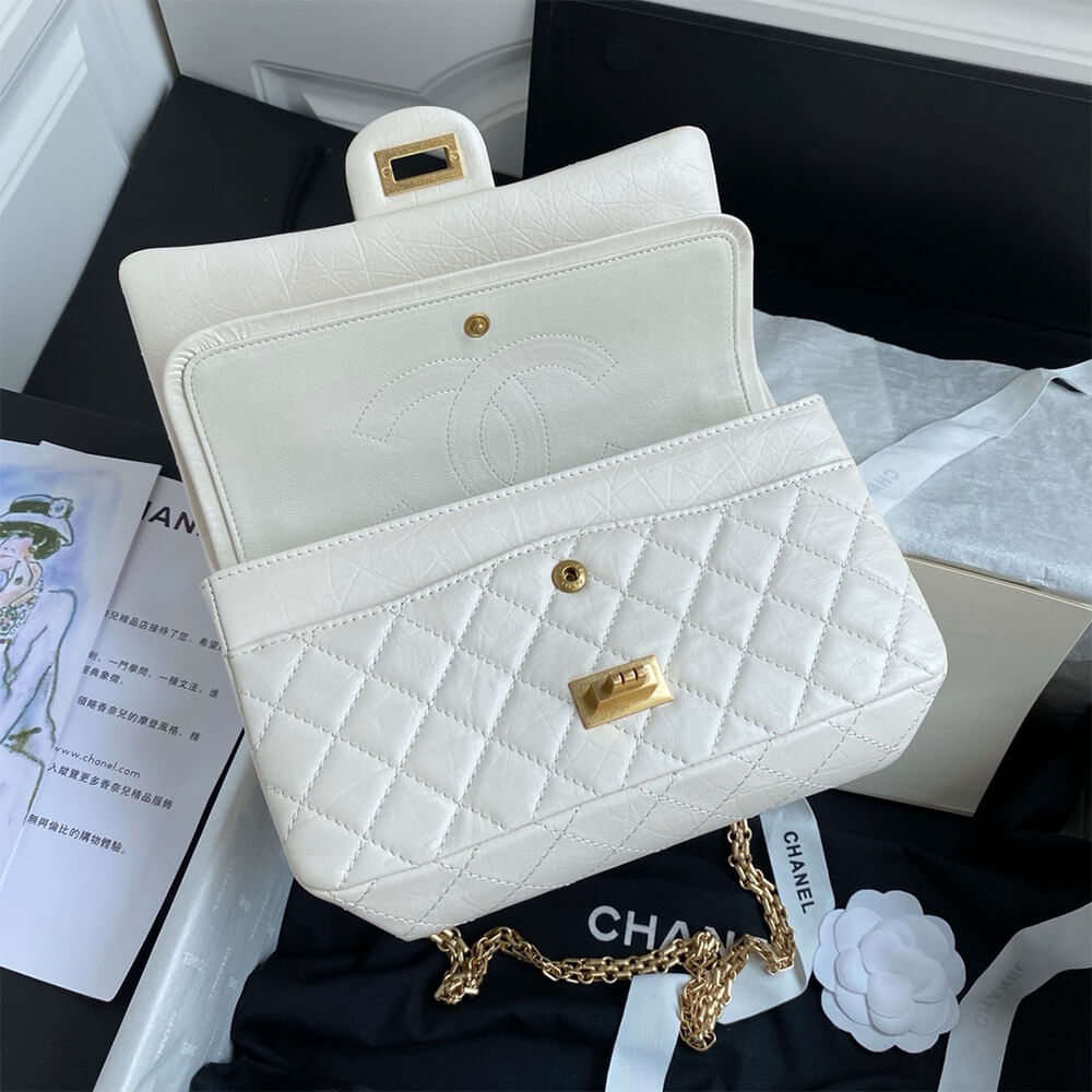 CHANEL 2.55 HANDBAG(high-end grade)