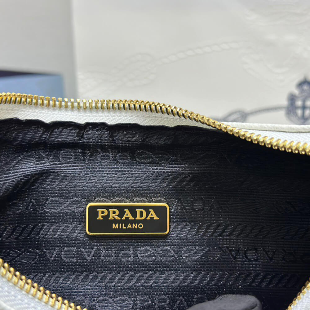 Prada Re-Edition 2005 Saffiano leather bag(HIGH-END GRADE)