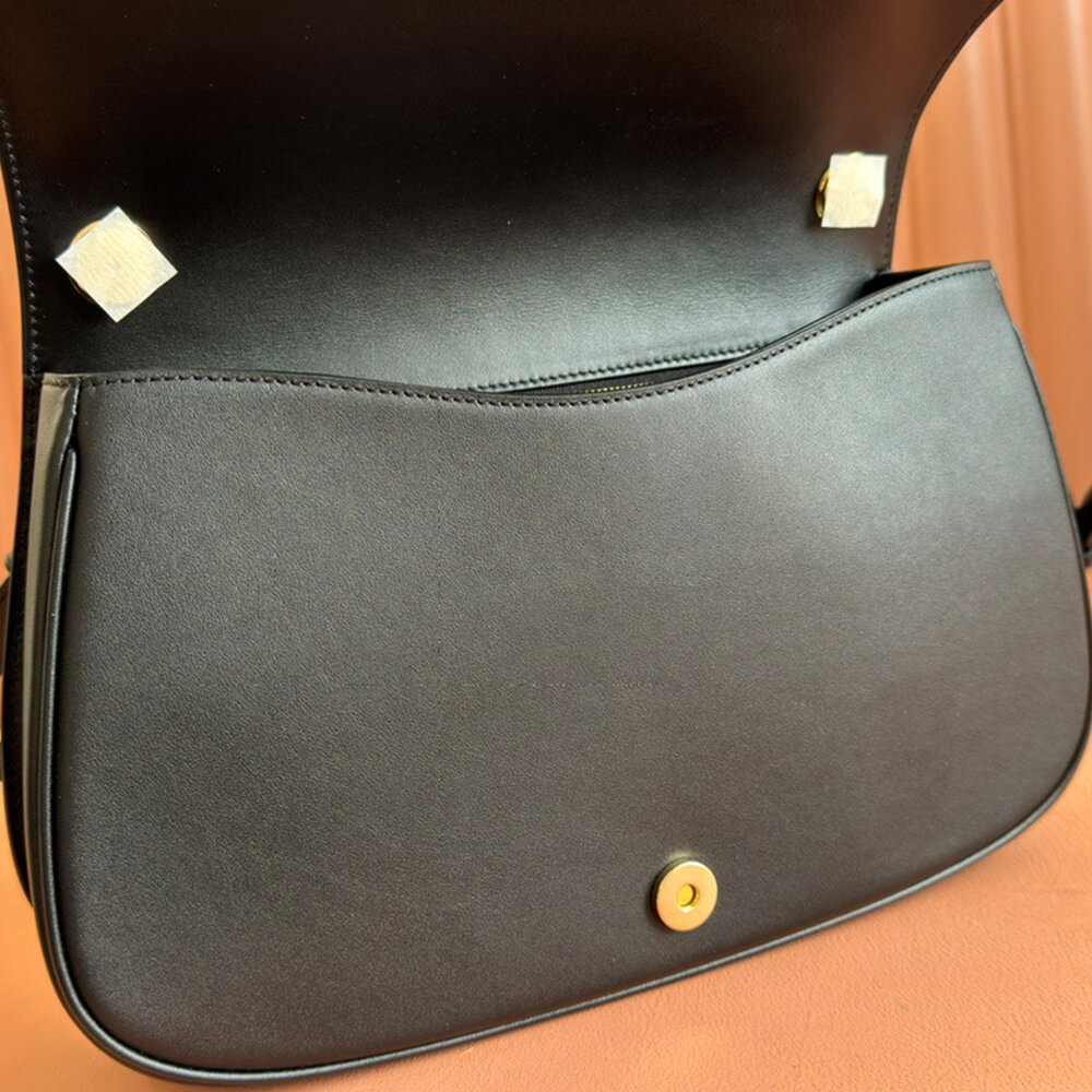 G*u*i blondie medium top handle bag
