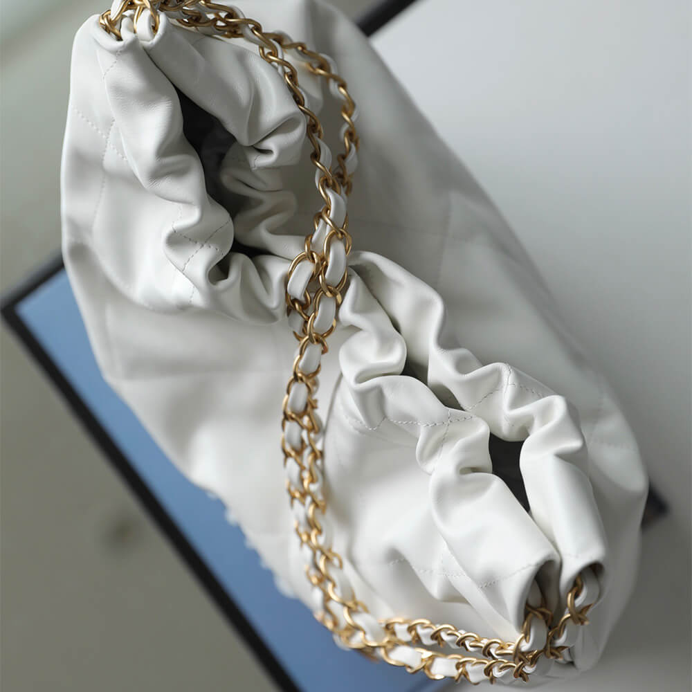 CHANEL 22 HANDBAG(high-end grade)