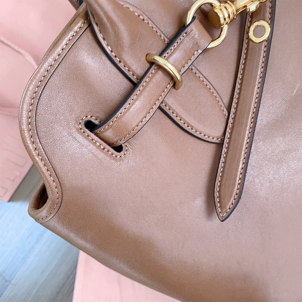 MIUMIU Medium Aventure nappa leather bag(HIGH-END Grade)