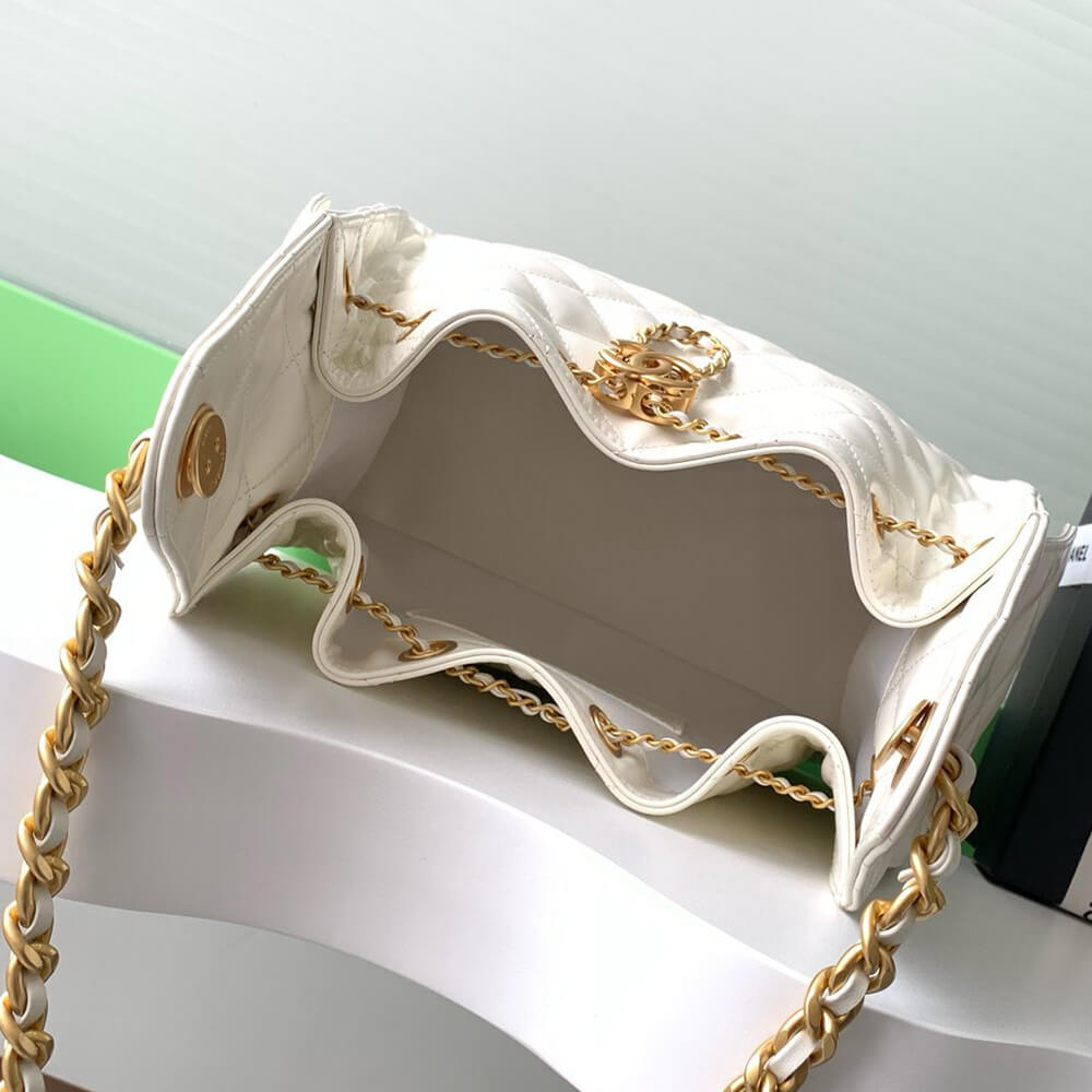 CHANEL 25 Small Handbag(high-end grade)