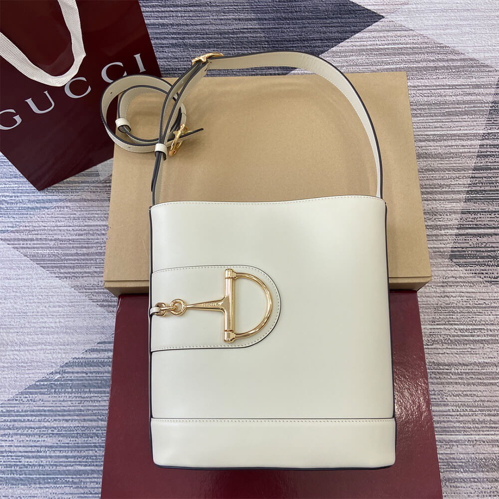 G*u*i 73 small bucket bag