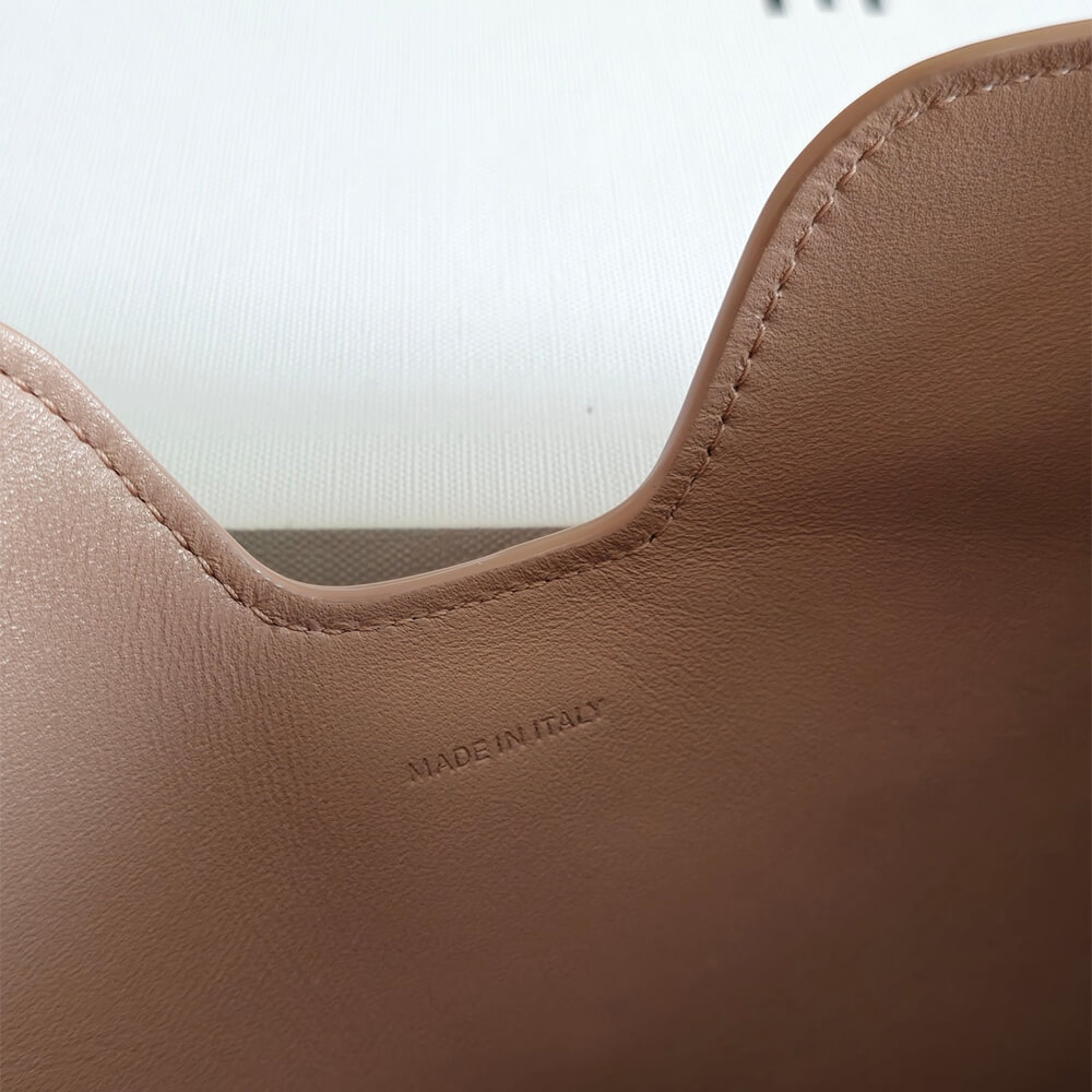CELINE SMALL CAMILLE 16 SOFT BAG IN SMOOTH CALFSKIN(HIGH-END GRADE)