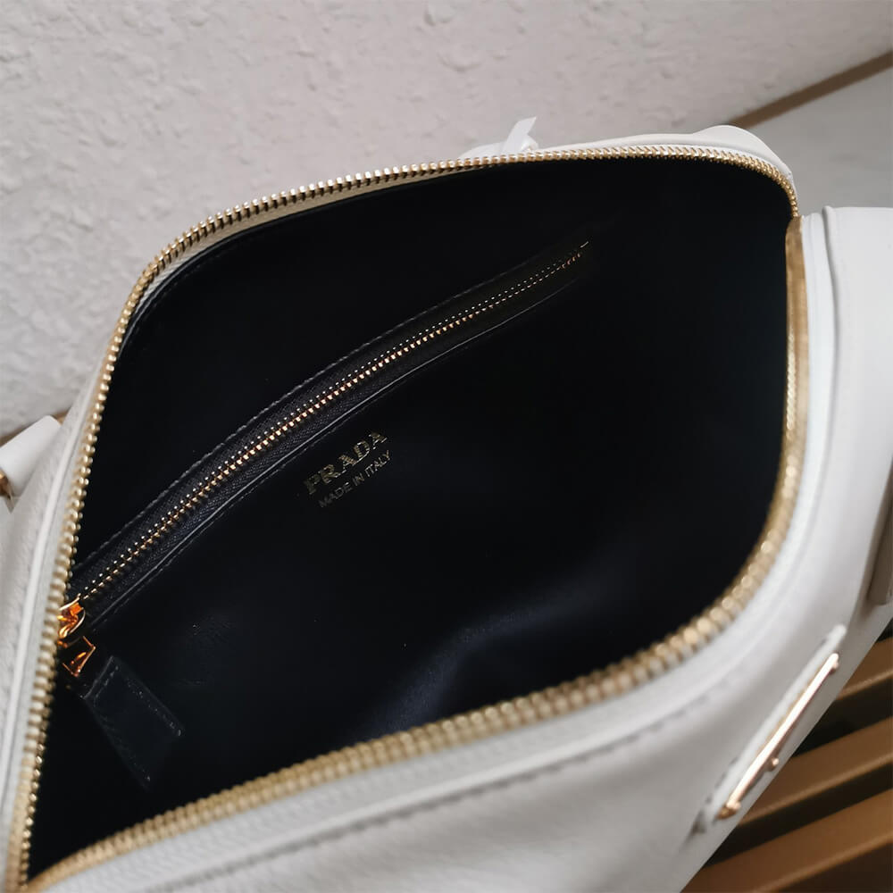 Prada Medium leather top-handle bag with padlock(high-end grade)