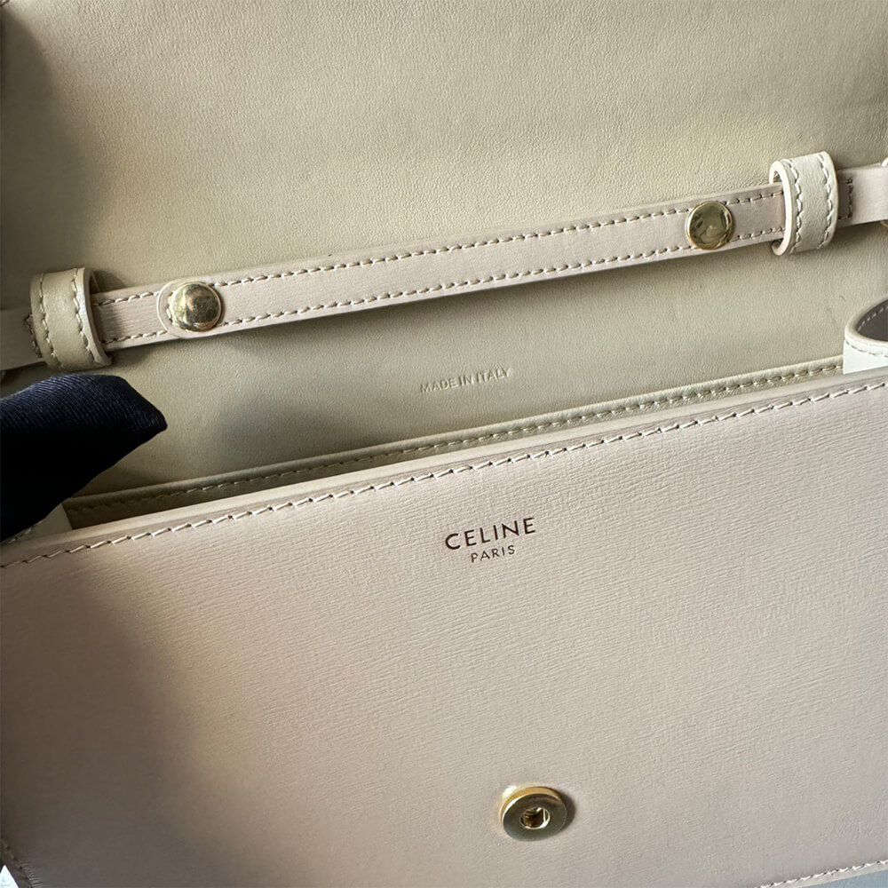 WALLET ON CHAIN MARGO in Shiny calfskin(HIGH-END GRADE)