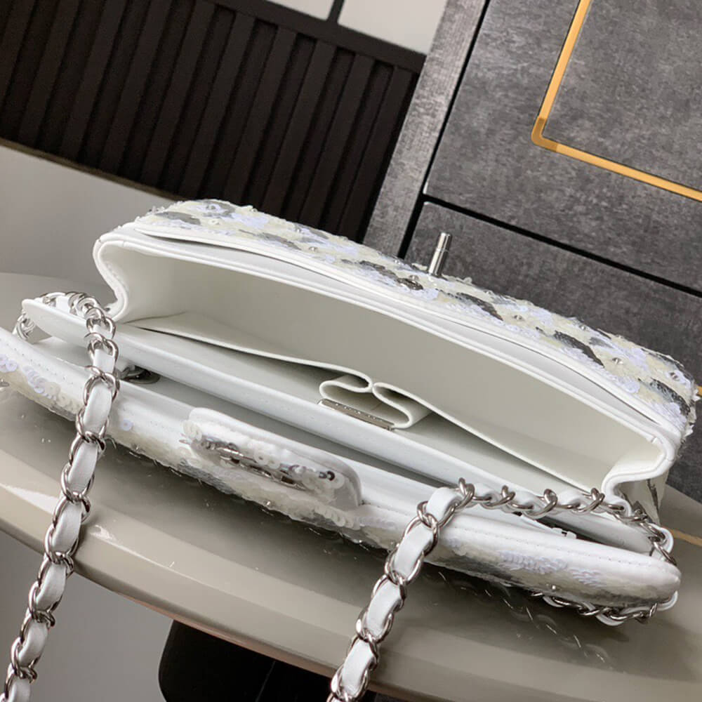 Chanel Classic 11.12 Handbag(high-end grade)