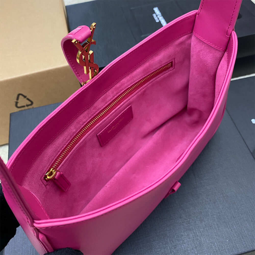YSL le 5 a 7 in smooth leather